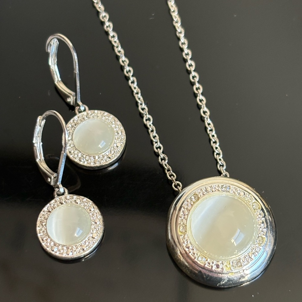 Avon Silver Tone Moonstone Halo Pendant Necklace & Drop Earrings Set
